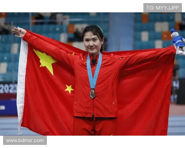 陈佳敏 13 秒 30 赛季最佳夺冠 夏思凝 0.007 秒憾负新人吴安琪摘铜
